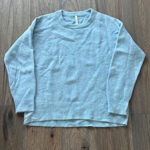Aritzia Babaton sweater